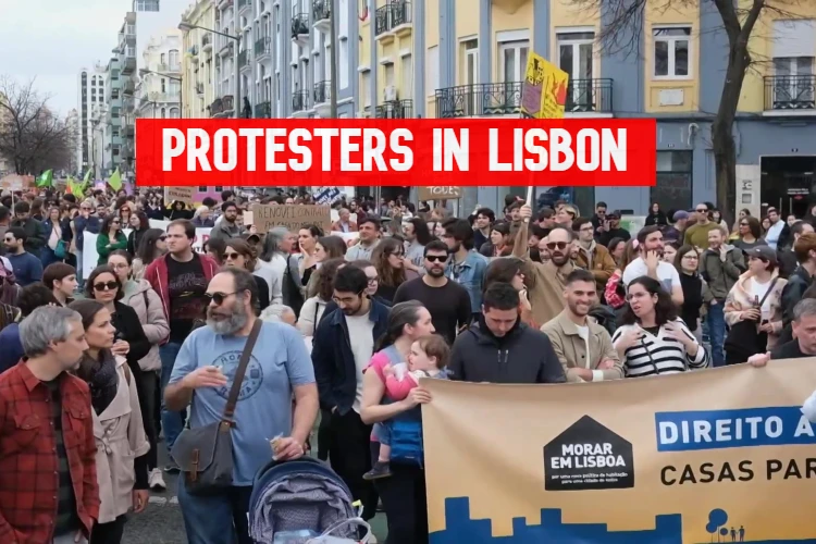 Protesters in lisbon